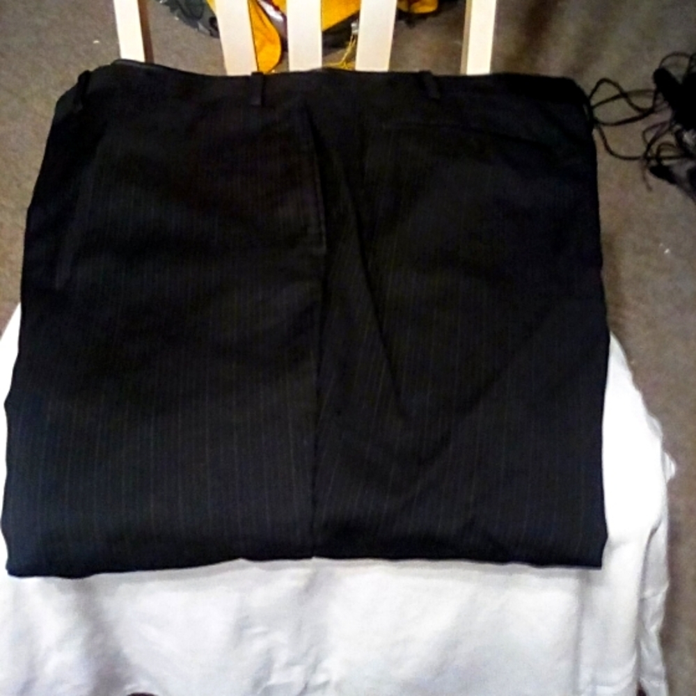  Calvin Klein Mens Black Flat Front Wool Dress Pants 100% wool MADE IN CHINA